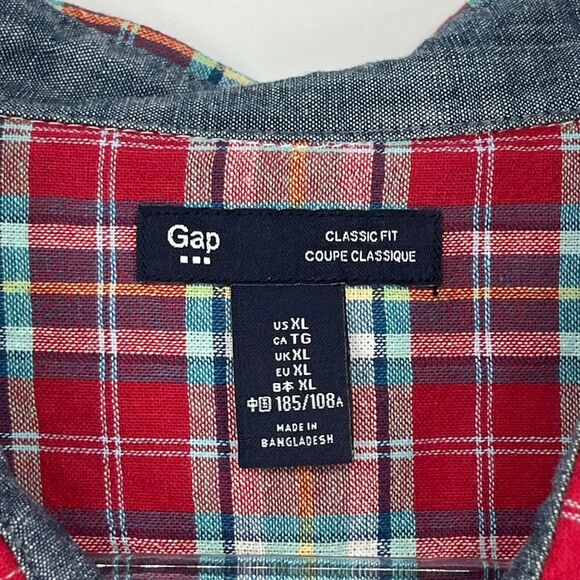 GAP Men’s Button Down Shirt XL Red Green Plaid Long Sleeve Classic Fit Holiday - Picture 4 of 10